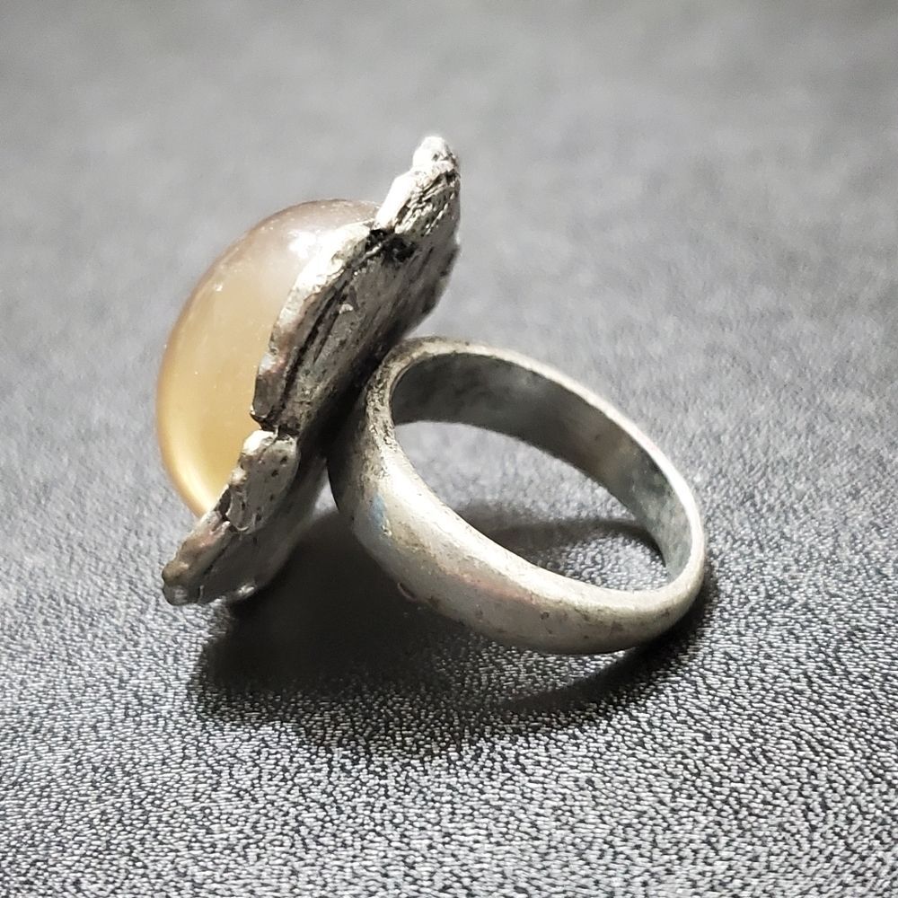 Chunky silver tone flower ring size 7.25 - Picture 6 of 8